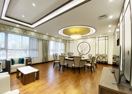 Bailu Hidden Holiday Hotel