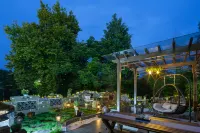 Floral Hotel · Wuyuan River Embankment B&B Hotel (County Center Business District Store) Hotels in Shangrao