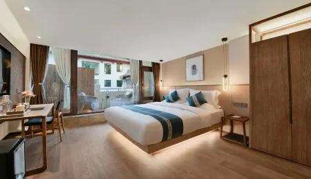 Lishe Diyiquan Wenhua Hotel