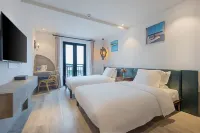 Floral Hotel·ShengSi White Island (South Long Distance Beach Shop) Hotels near Harbour View Platform of Maji Mountain