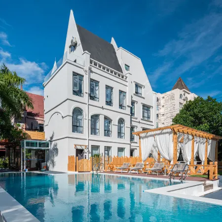 Pineapple Honey Resort B&B (Beihai Yintan Branch)