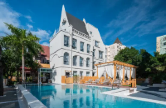 Pineapple Honey Resort B&B (Beihai Yintan Branch)