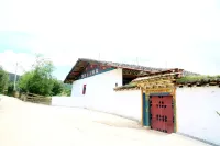 Songji Sky Ranch in Renan Valley Hotels near Shangri-La Scripture Printing Lamasery