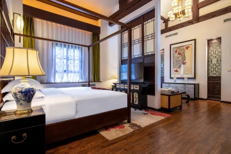 Redolence Garden Boutique Hotel Отели рядом с достопримечательностью «Yunnan Haigeng Auditorium»