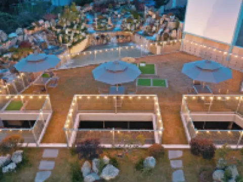 JN Park Hotel Hotels near Eurwangni Beach