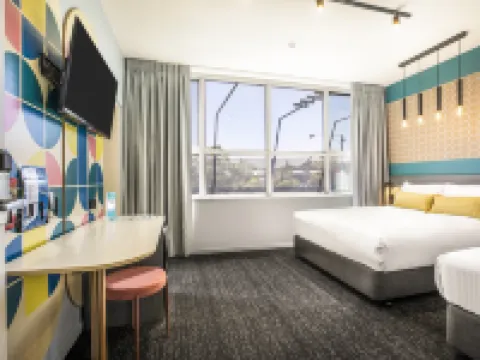 โรงแรมรอยัลโดยไนท์แคปโซเชียล โรงแรมในเมลเบิร์น