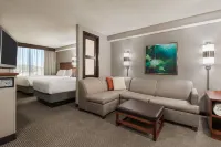 Hyatt Place Boston/Medford فنادق في ميدفورد