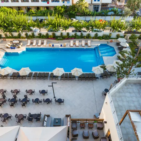 Theartemis Palace