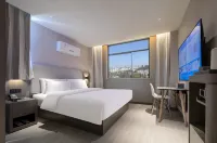 HanTing Hotel (Xianning Yinquan Avenue) - balcony