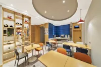 Starry Sky Hotel
