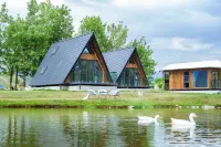 Yili Black Bee Manor Eco Hotel