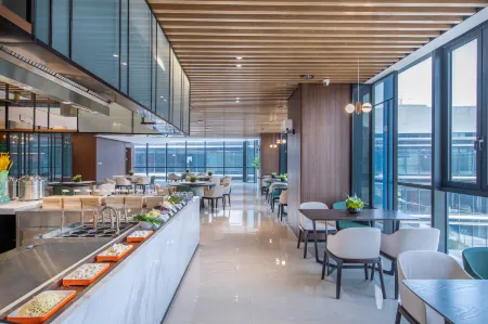 Atour S Hotel Shandong Gangkou Mansion CBD Jinan Отели рядом с достопримечательностью «Shandong University of Political Science and Law»