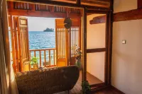 Lugu Lake Bushi Hai Seascape Inn - Bar
