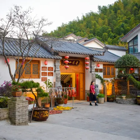 Cuihua Mountain Villa