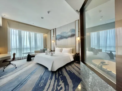 โรงแรมไวต์สวน VYV ฝอซาน