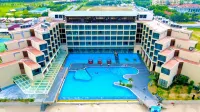 Khach San Muong Thanh Luxury Xuan Thanh - Pools
