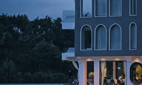 ARCADIA SEAVIEW DESIGN HOTEL