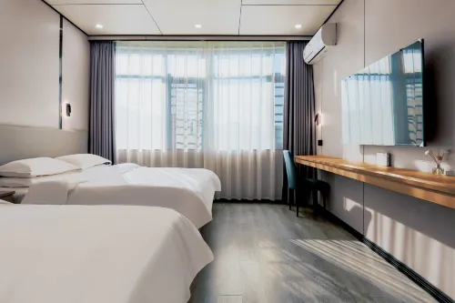 Changee Hotel (Fuzhou Nancheng Xunjiang North Avenue) - parking