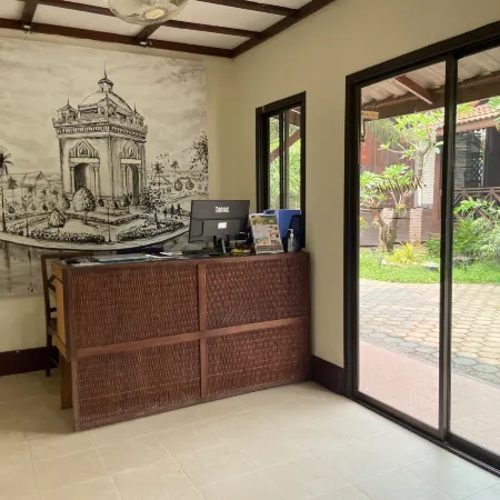 Villa de Mekong Отели рядом с достопримечательностью «Ват Чан»