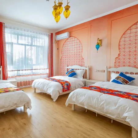 Yining Qingjushe Homestay