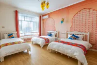 Yining Qingjushe Homestay