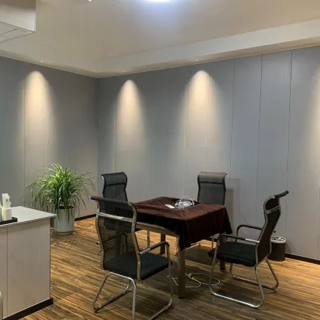 Qinyang Orange Hotel