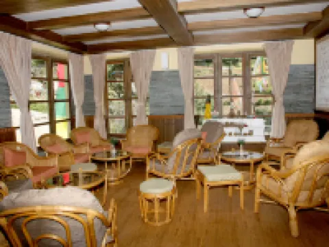 Mountain Lodges of Nepal - Monjo Hotels in Solukhumbu