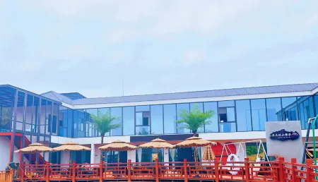 Mulan Yishan Elegant Restaurant Отели рядом с достопримечательностью «Mulan Grassland»