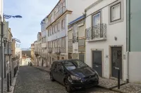 Barbadinhos Apartments in Lisbon Historic Neighborhood
