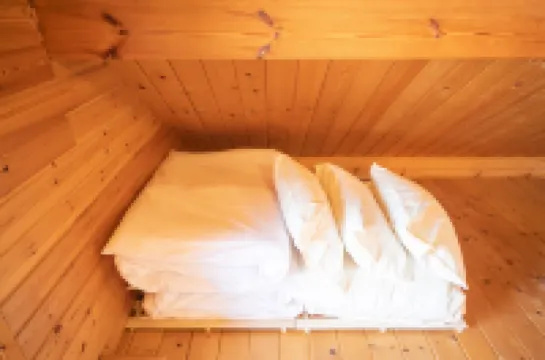 Awaji Seaside Log house in Goshiki