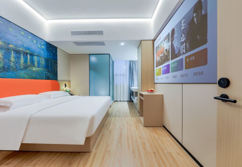 가족이 머무는 듯한 넓은 호텔 객실