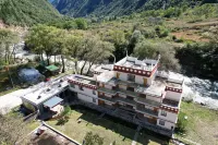Geyaxi Chateau Manor Hotels in Danba
