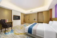 Kaiyuan Hotel - غرفة مطلة على الجبل