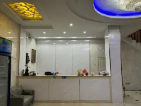 Taoyuan Business Hotel