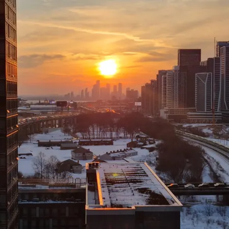 Breathtaking Toronto Waterfront 1+1 2BR | CN Tower, Lake & City Sunset Perfection