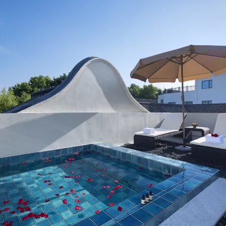 Molan Guanting Hotel (Shaoxing Luxun's Hometown City Square Branch)