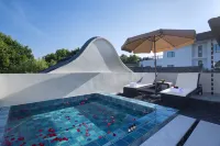 Molan Guanting Hotel (Shaoxing Luxun's Hometown City Square Branch)