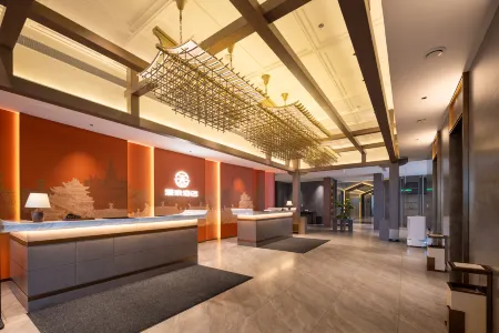 Anshan Haotai Hotel (Anshan Railway Station Victory Square) Отели рядом с достопримечательностью «School of Higher Vocational Technology， Anshan Normal University»