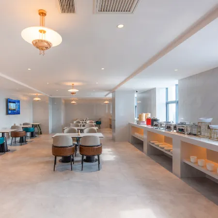 Magnotel Hotel (Deli Commercial Center Branch, Hejian Yinghua School)