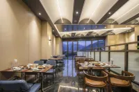 Qianshan Hotel (Panzhihua University Wanda Plaza Branch) - Parkplatz