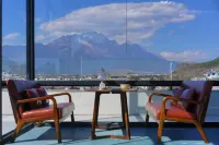 Beyond the Clouds · Golden Sunrise | Snow Mountain & Lake View Secret Garden Hote - 신규