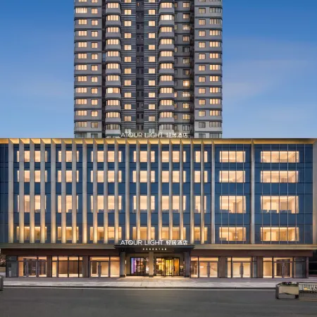 Shanghai Putuo Town Pinglu Subway Station Residence Hotel