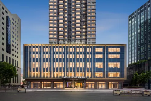 Shanghai Putuo Town Pinglu Subway Station Residence Hotel