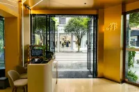 Xianghua Hotel (Longli Snack Street) - parking