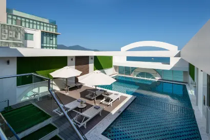 Paracel Beach Hotel