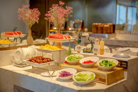 Boneeng Hotel Отели рядом с достопримечательностью «Yichun Drum Tower»