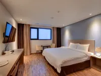 Sea Moon Tourist Hotel Отели рядом с достопримечательностью «Набережная Вольмидо»