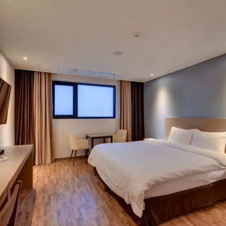 Sea Moon Tourist Hotel