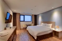 Sea Moon Tourist Hotel