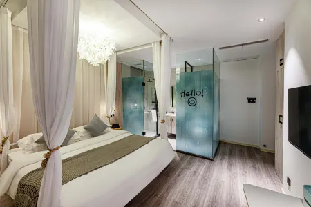 Floral Hotel ·  Zhangjiagang Qixi Hotel Отели рядом с достопримечательностью «Liangfeng Ecological Park»